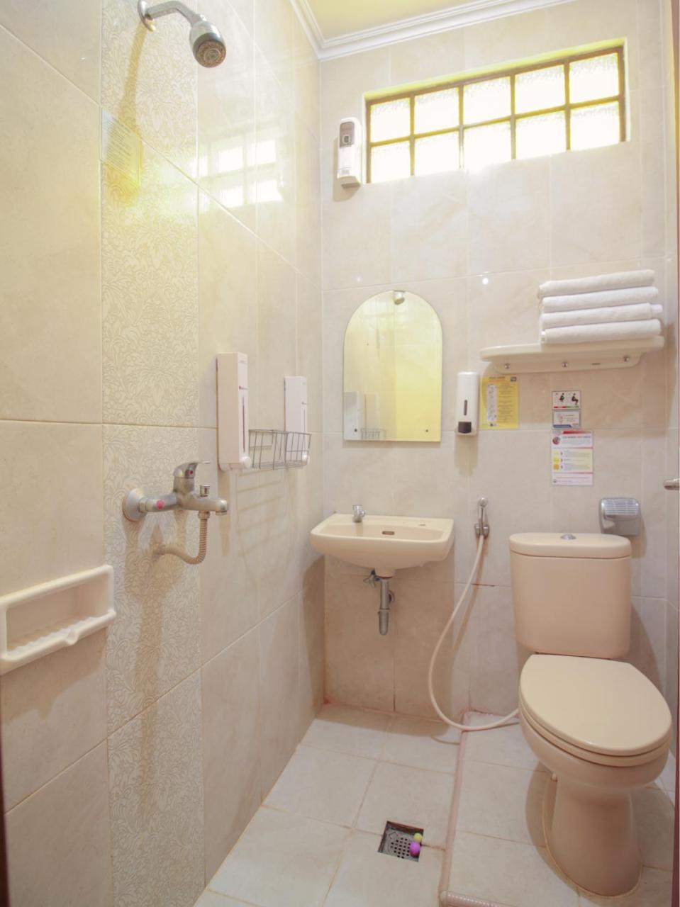 Vaccinated Staff - Oyo 352 Homestay Sabang バンドゥン エクステリア 写真